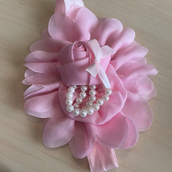 NWOT Set of 5 Pearl and Flower Headband - Picture 8 of 8